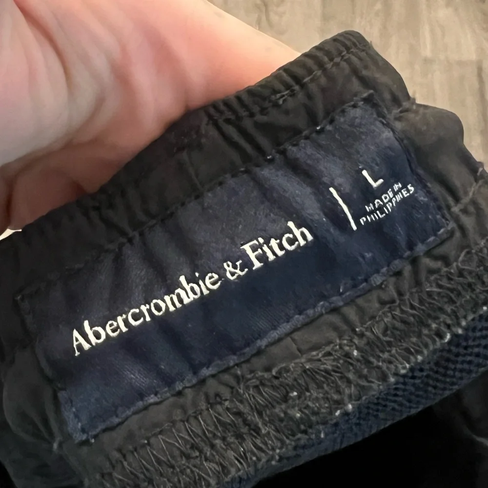 Abercrombie men’s shorts - Picture 3 of 3